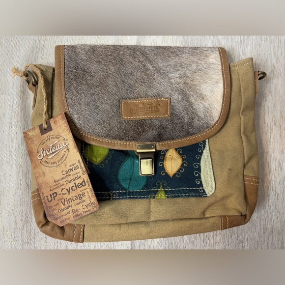 Cacophony Small & Cross Body - Picture 2 of 7